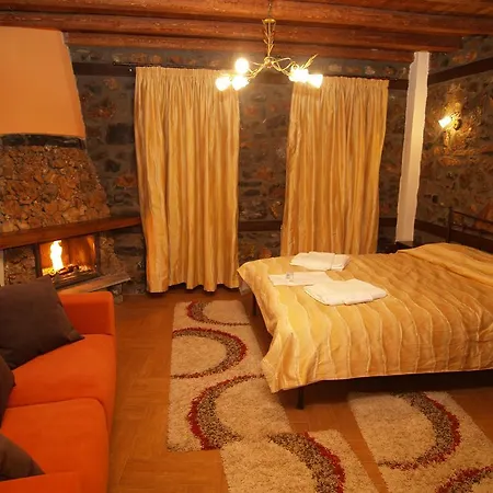 Toitos Couette-café Agios Athanasios (Pella)